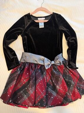 Bonnie Jean Long Sleeve Velvet, Plaid formal dress. Size 7